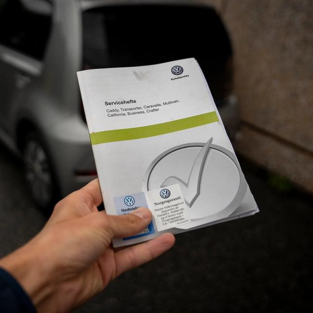 Slik ser det tradisjonelle serviceheftet ut.
