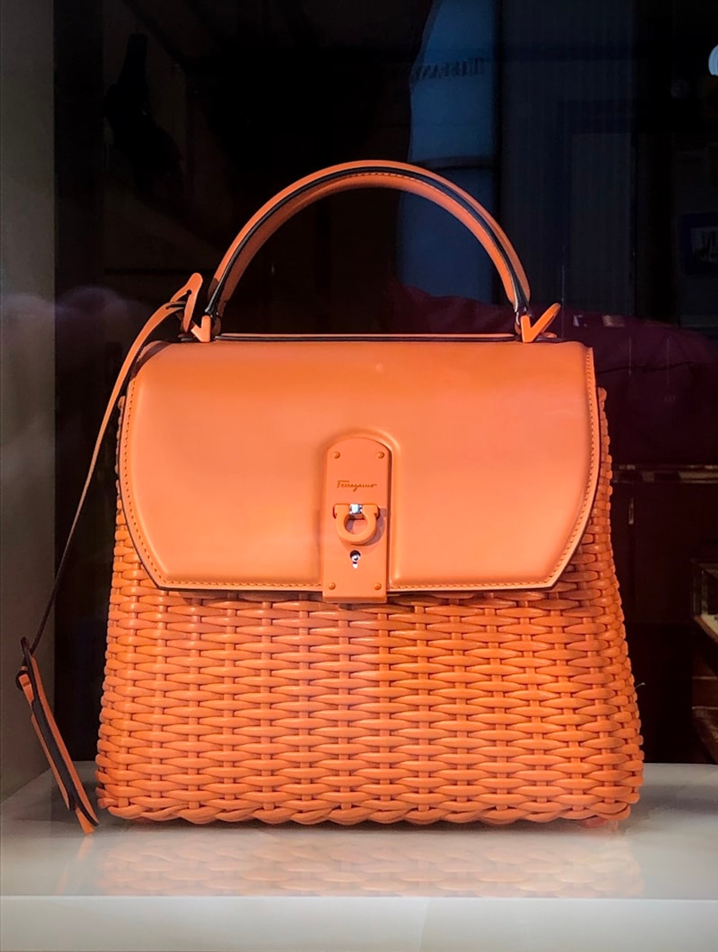 Vintage Saddle Crossbody 细节大图 1