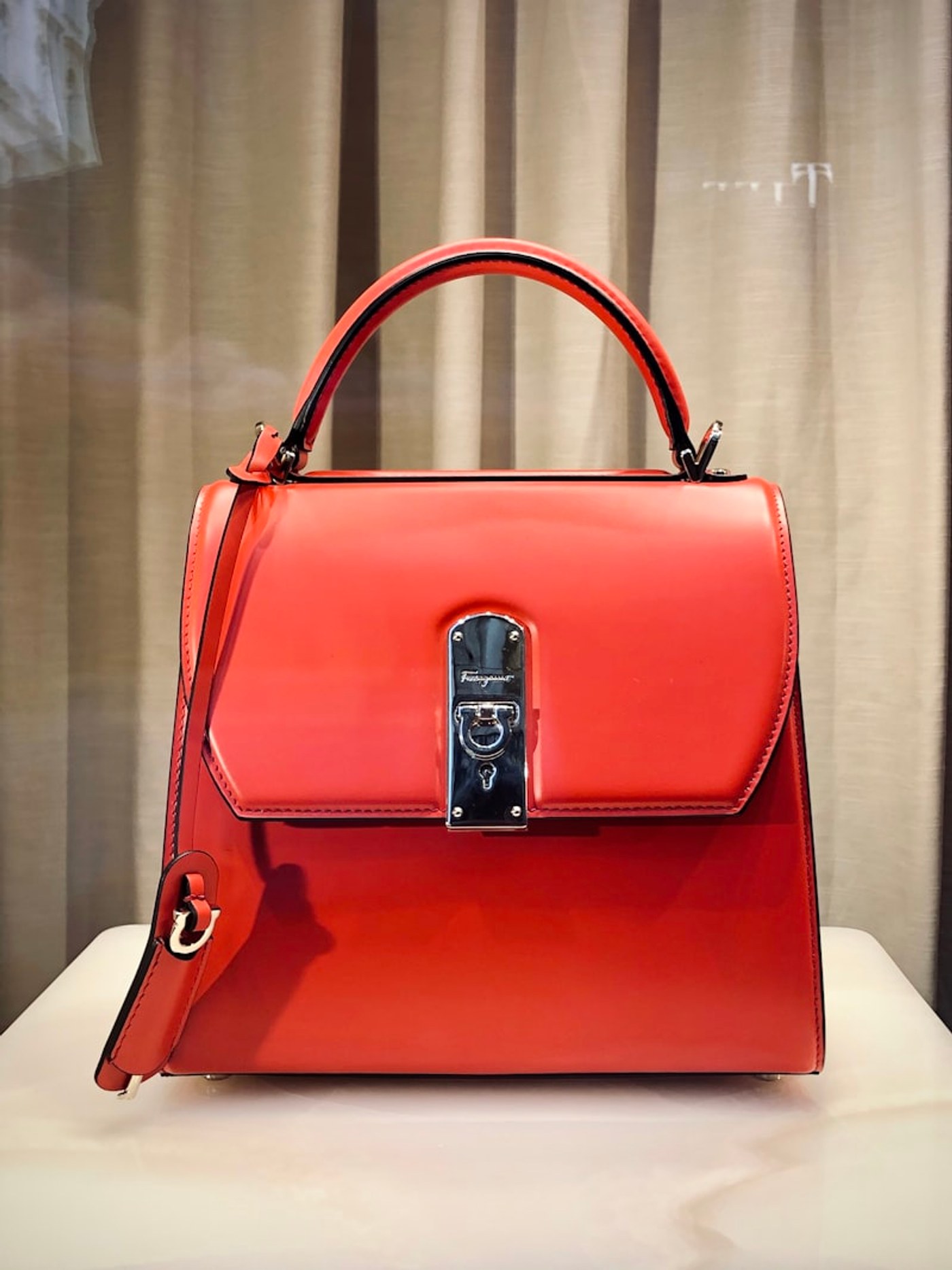 Chic Baguette Shoulder Bag 细节大图 1