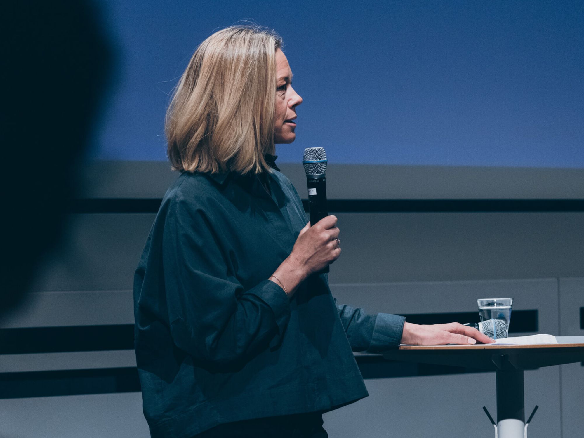 Anna Carmo E Silva, Executive Vice President Strategy and Communications, welcoming participants