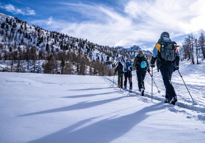 Hautes-Alpes: a 2-day car-free ski touring micro-adventure from Paris