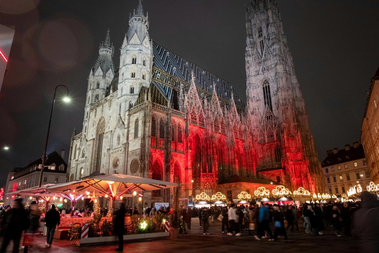 Les plus beaux marchés de Noël d'Europe en train de nuit — photo 2