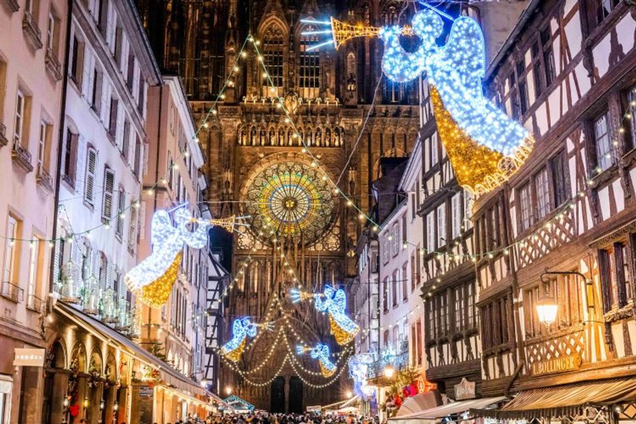 Christmas markets express: Strasbourg, Vienna, Budapest & Zurich — photo 1
