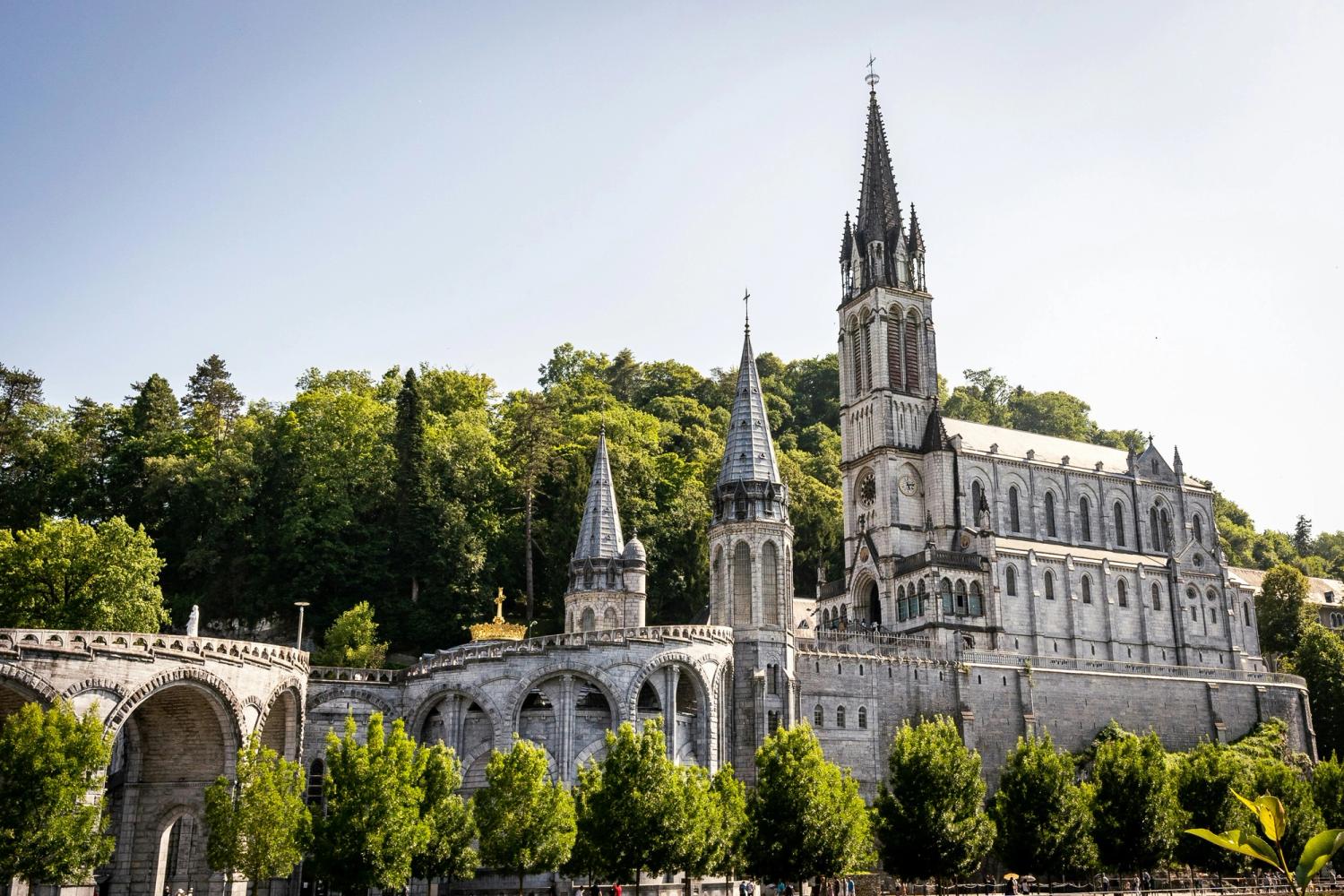 Image 5: Lourdes