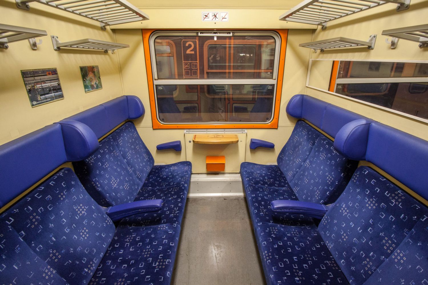 Compartiment places assises Retro Istria Express