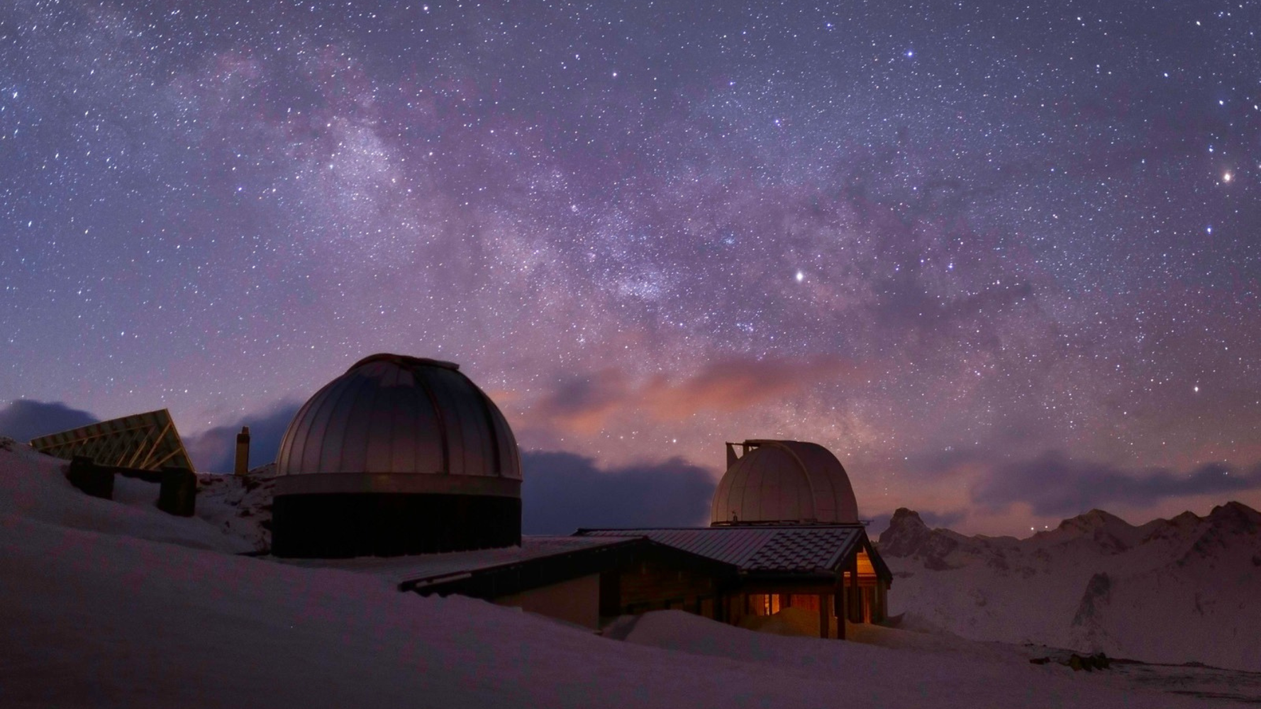 L'observatoire sous un ciel étoilé