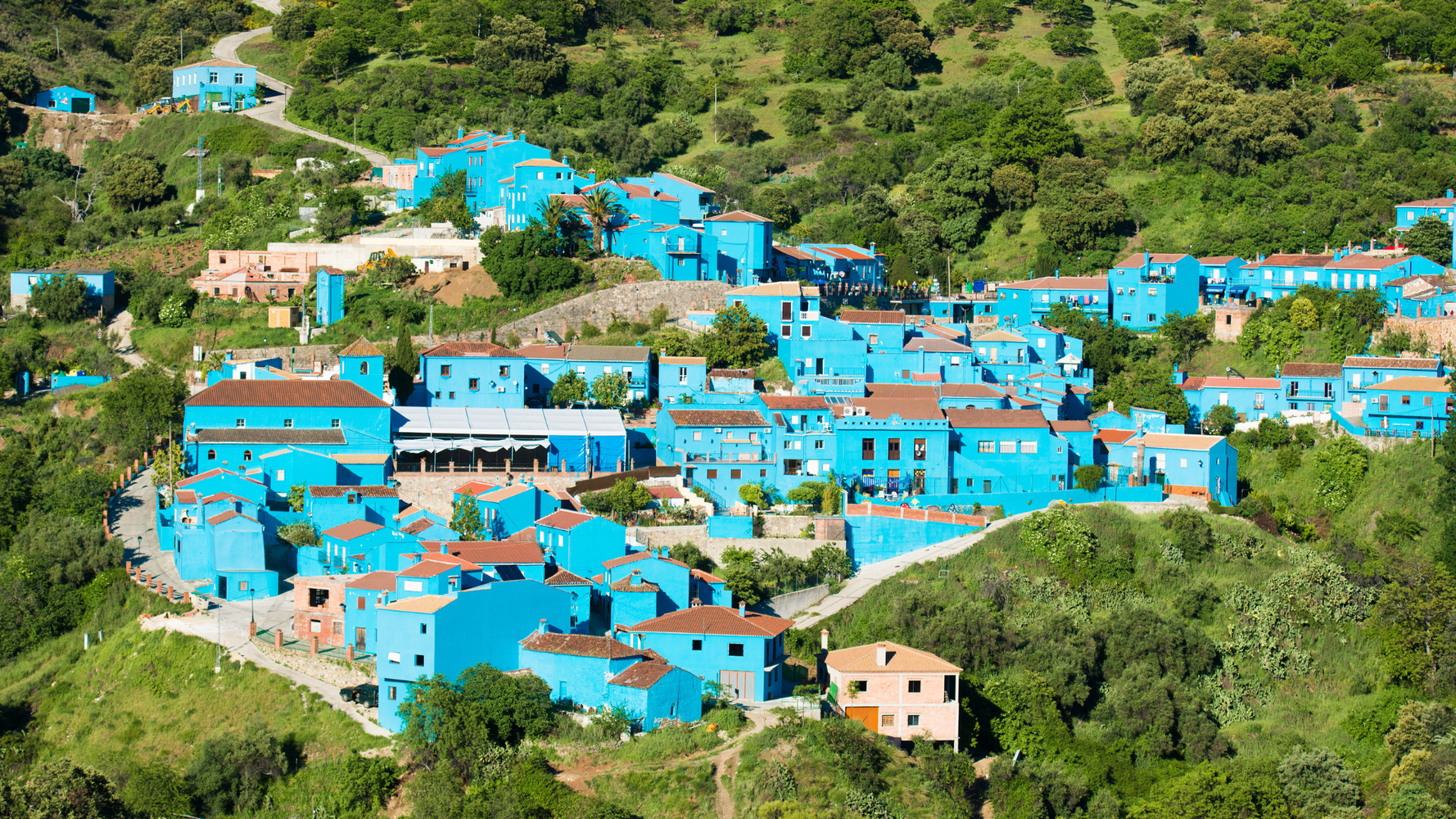 Júzcar et ses maisons bleues, en Andalousie