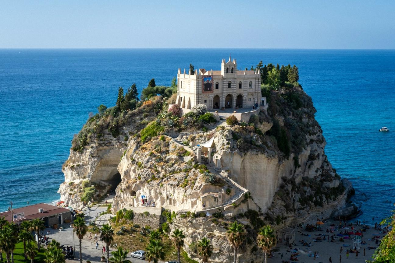 Discover southern Italy by train: round trip from Paris — photo 1