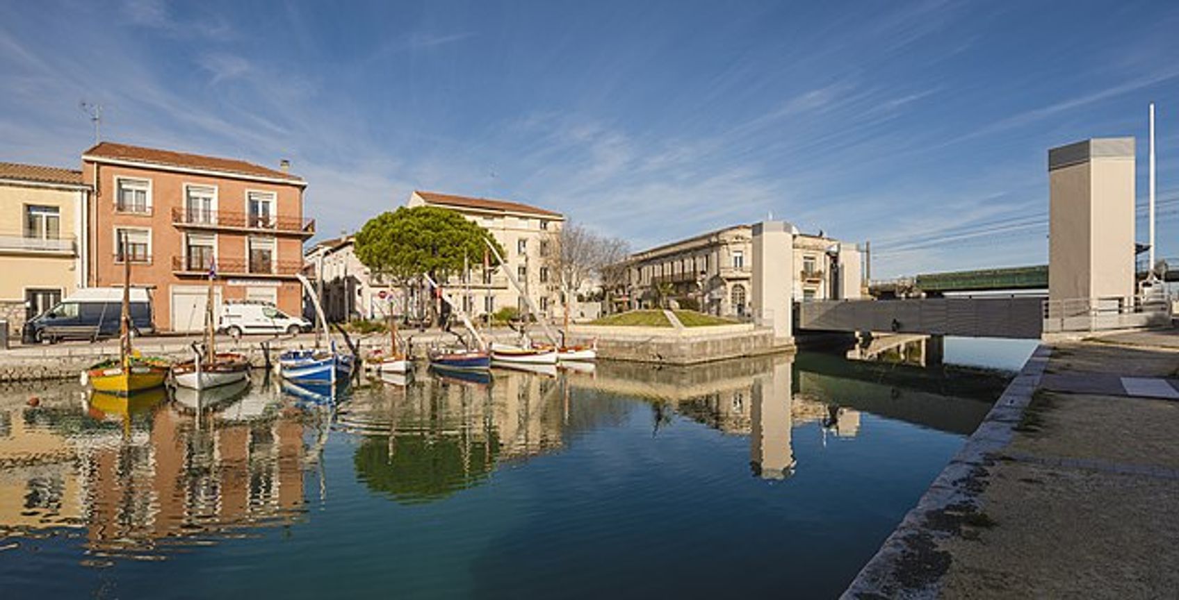 Frontignan — photo 1