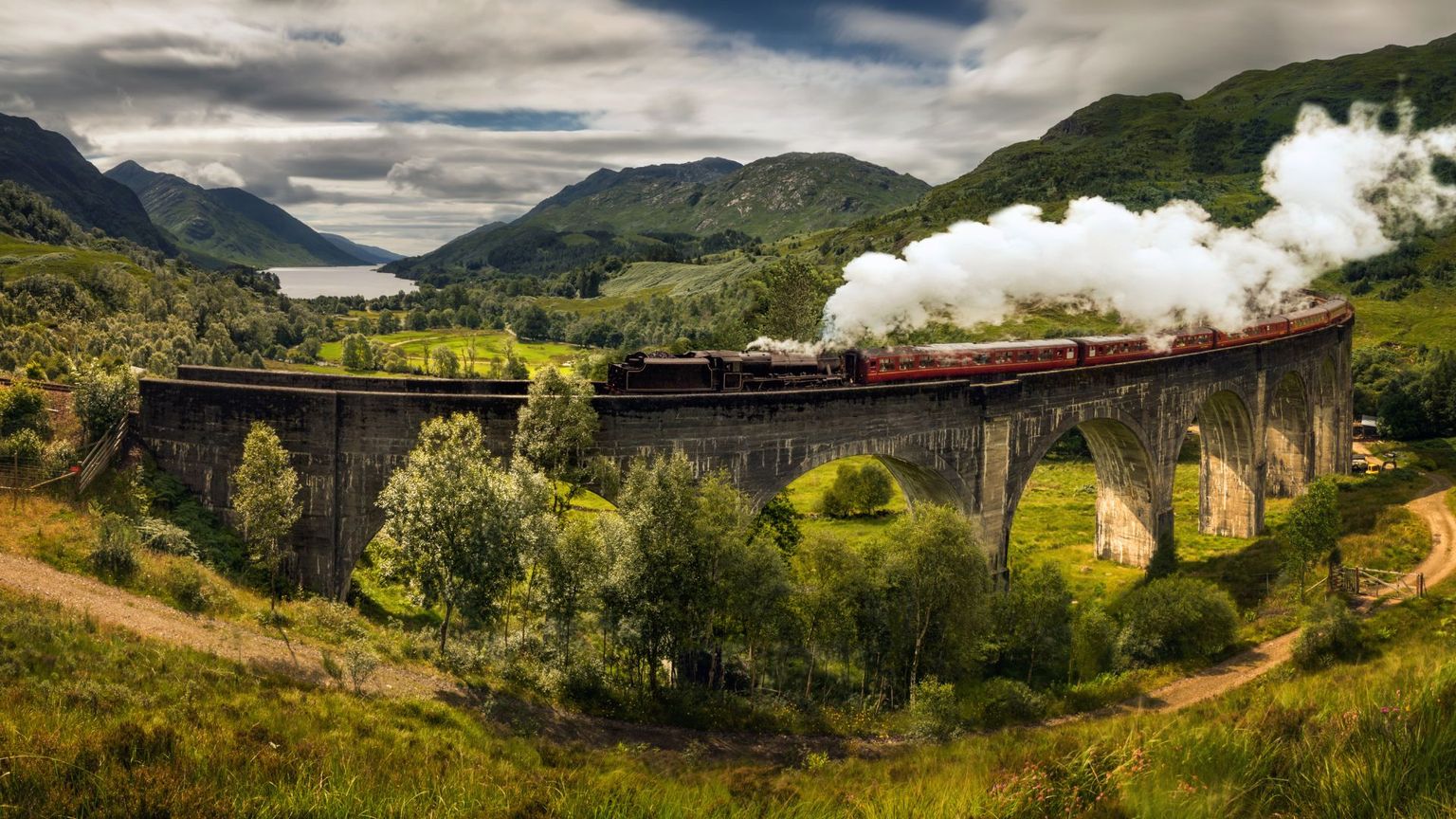 Ultimate UK tour to explore the world of Harry Potter by train — photo 1