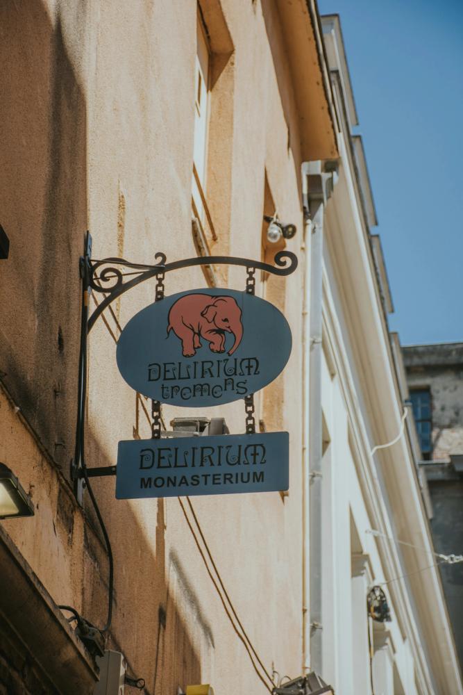 L'emblématique éléphant rose du Délirium café 