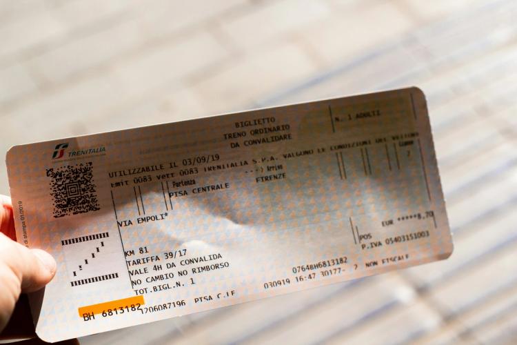 Promos et billets de train pas cher : les comptes et newsletters à suivre absolument