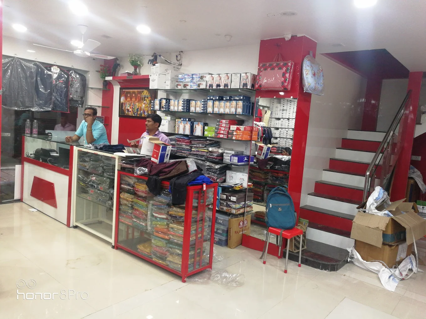 Rajveer Collection, Lasalgaon - image 6 of 7