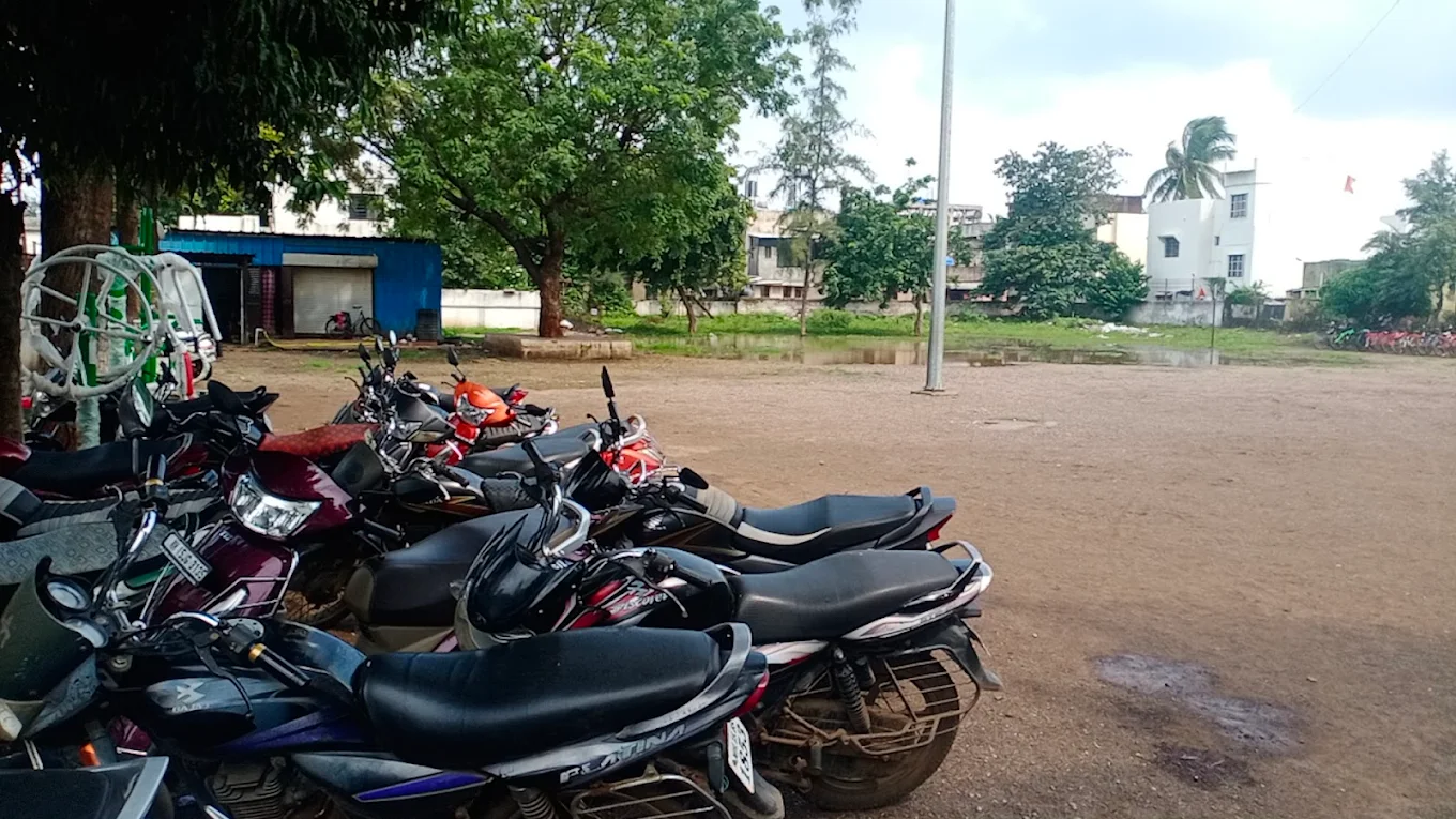 Saraswati Vidyalay - image 4 of 4