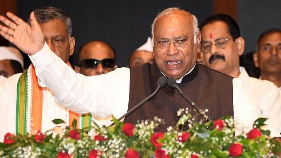 खड़गे के बयान पर विवाद; राजनीतिक बयानबाजी पर तथ्य आधारित विश्लेषण