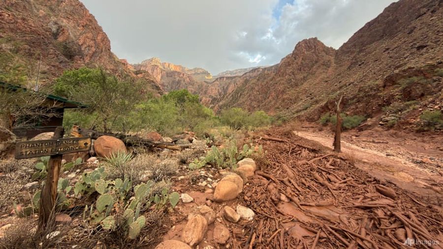 ग्रँड कॅन्यॉनमध्ये झालेल्या जलविस्फोटानंतर १५ जणांची नोंद नाही