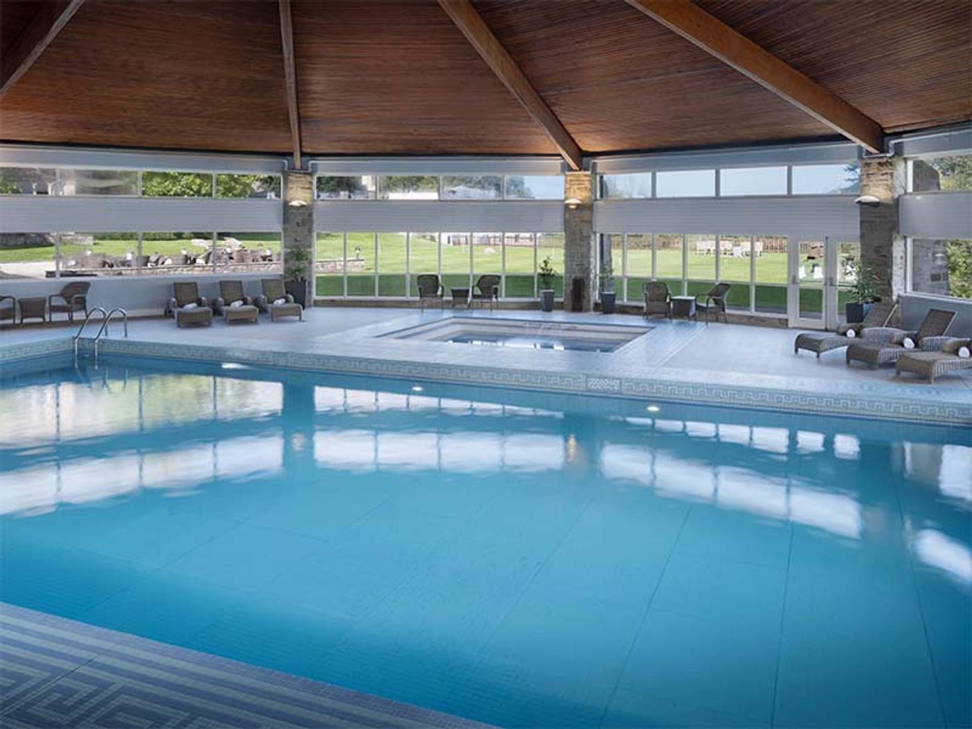 Delta Hotels St. Pierre Country Club's indoor swimming pool and spa