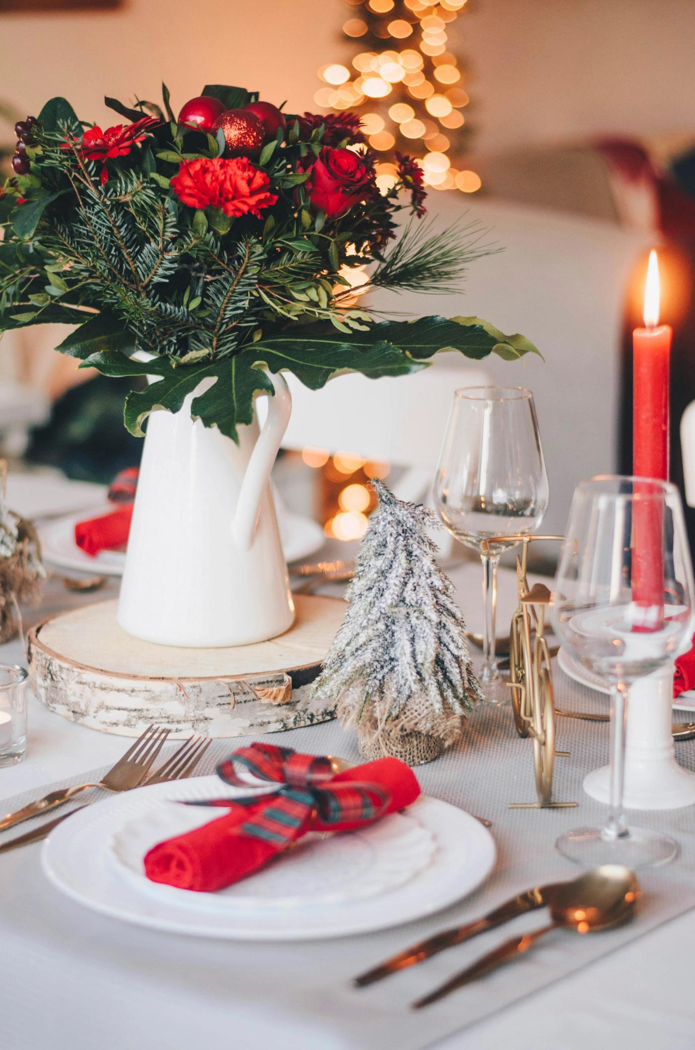Christmas dinner table set up
