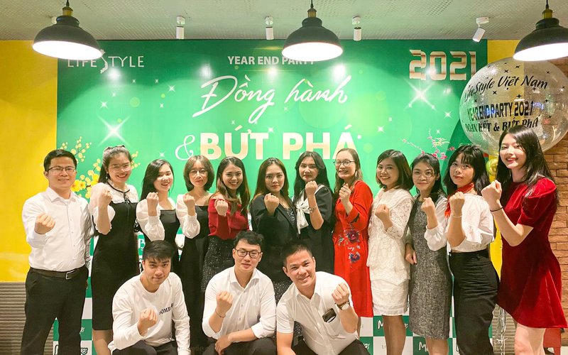 YEAR END PARTY 2021 – ĐỒNG HÀNH & BỨT PHÁ 
