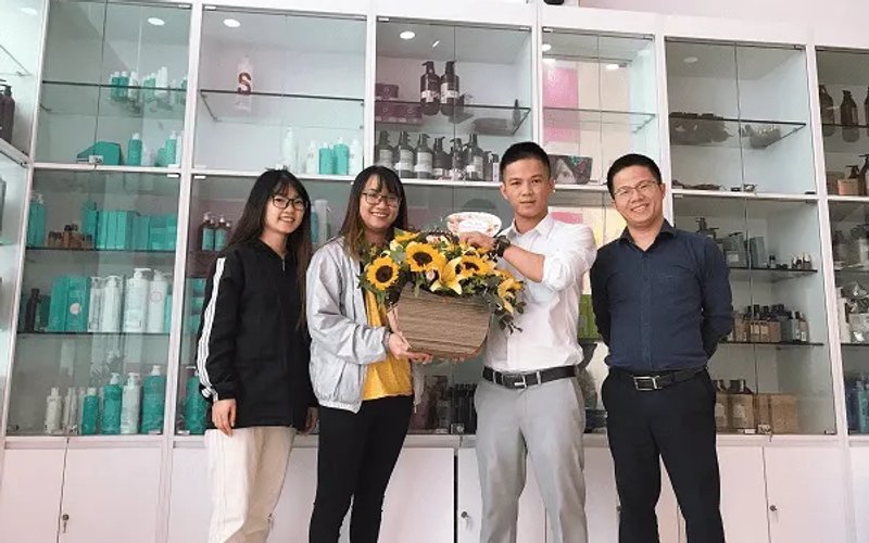 TỔ CHỨC LIÊN HOAN 20 -10 CHO CÁC NỮ NHÂN VIÊN CỦA CÔNG TY LIFESTYLE