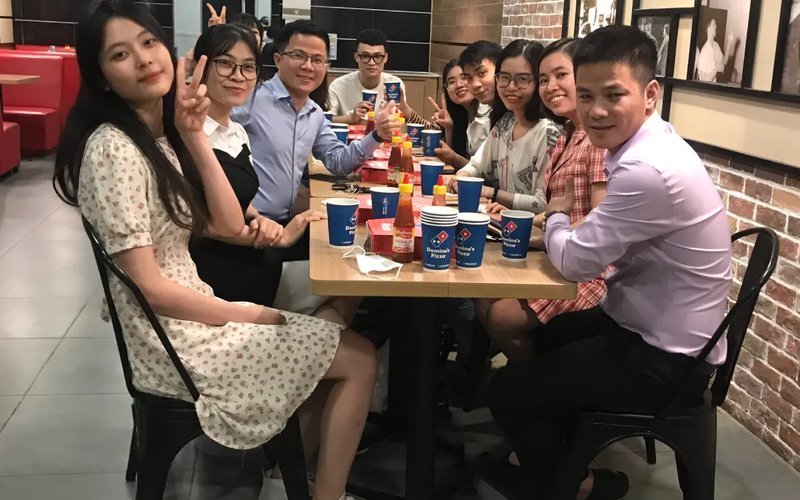 ĐIỂM HẸN TRƯA THỨ 7 THÁNG 11