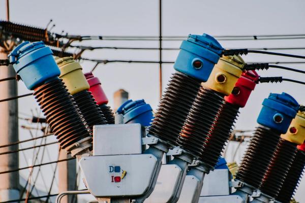 Electricity non-commodity charges: how your business can bring down electricity bills