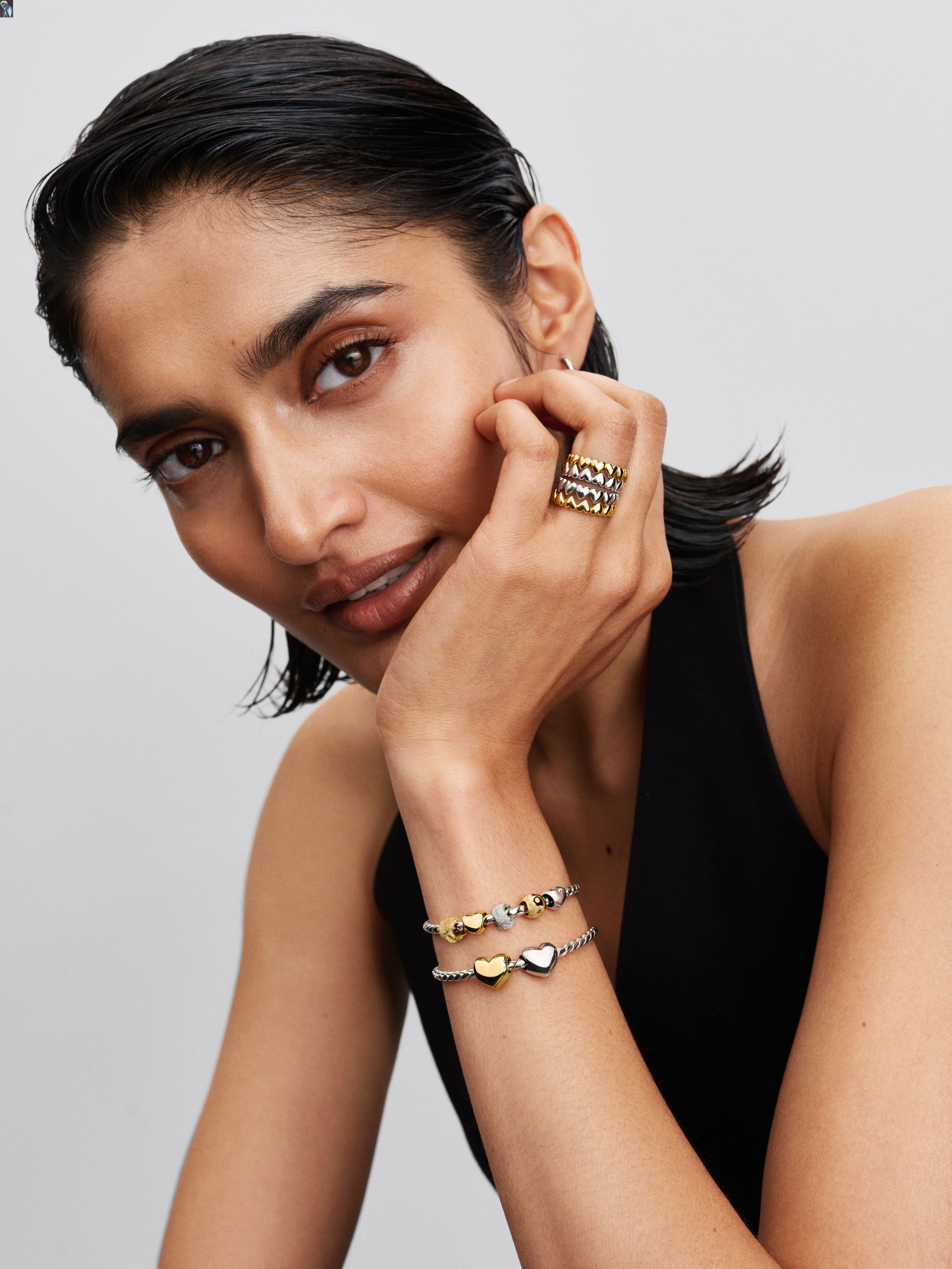 Pandora armbånd med charms