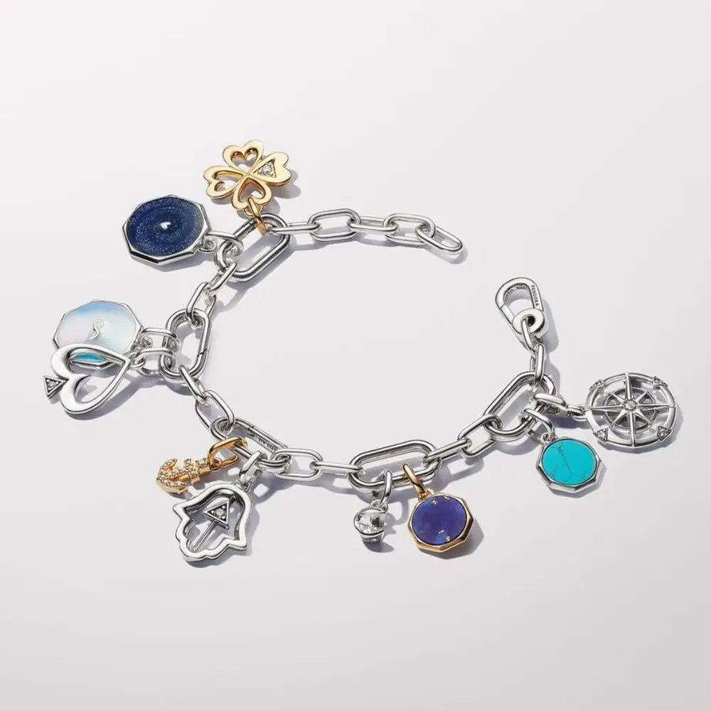Pandora armbånd med charms