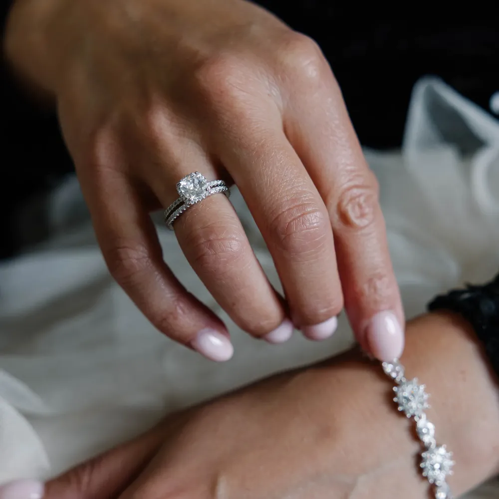 2 ringer i sølv med zirkonia