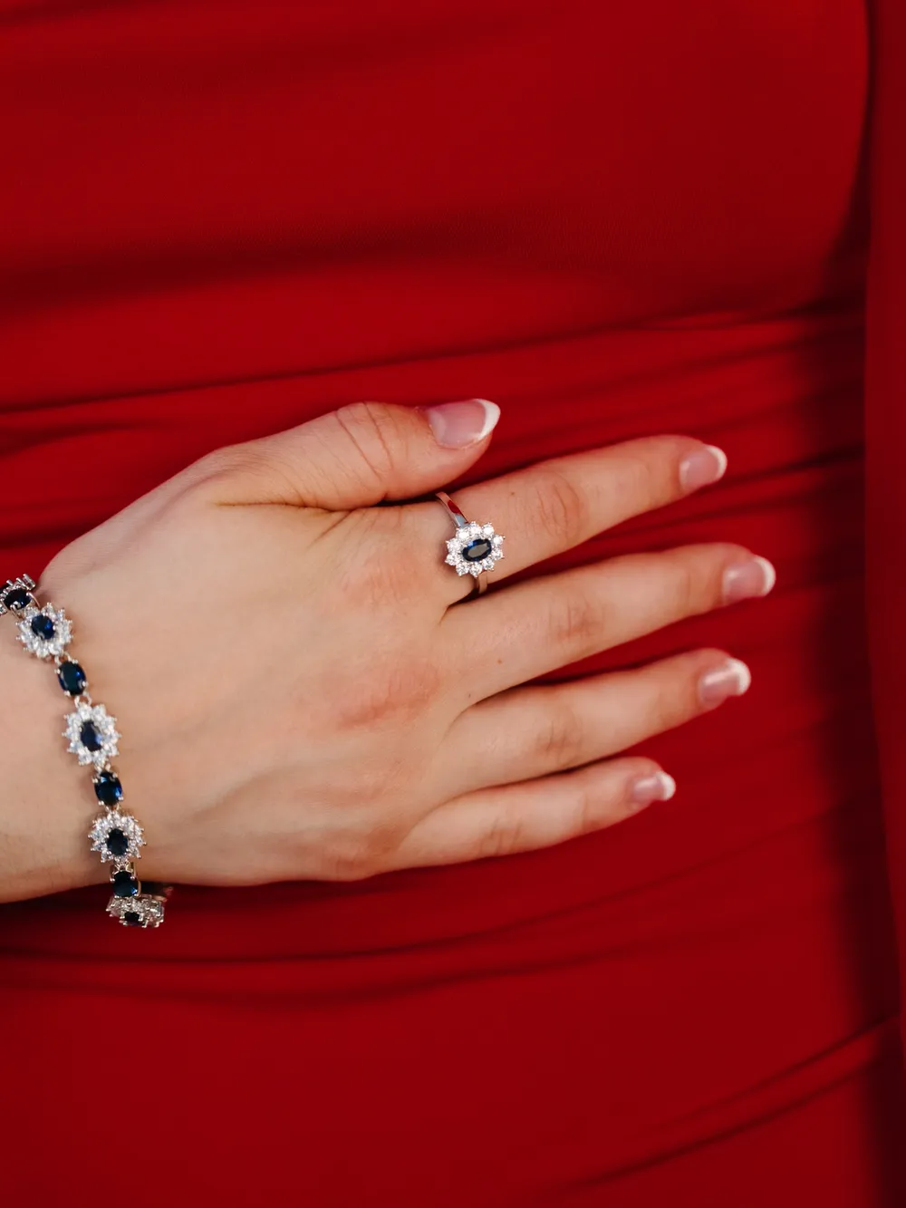 Diamantsmykke med safir