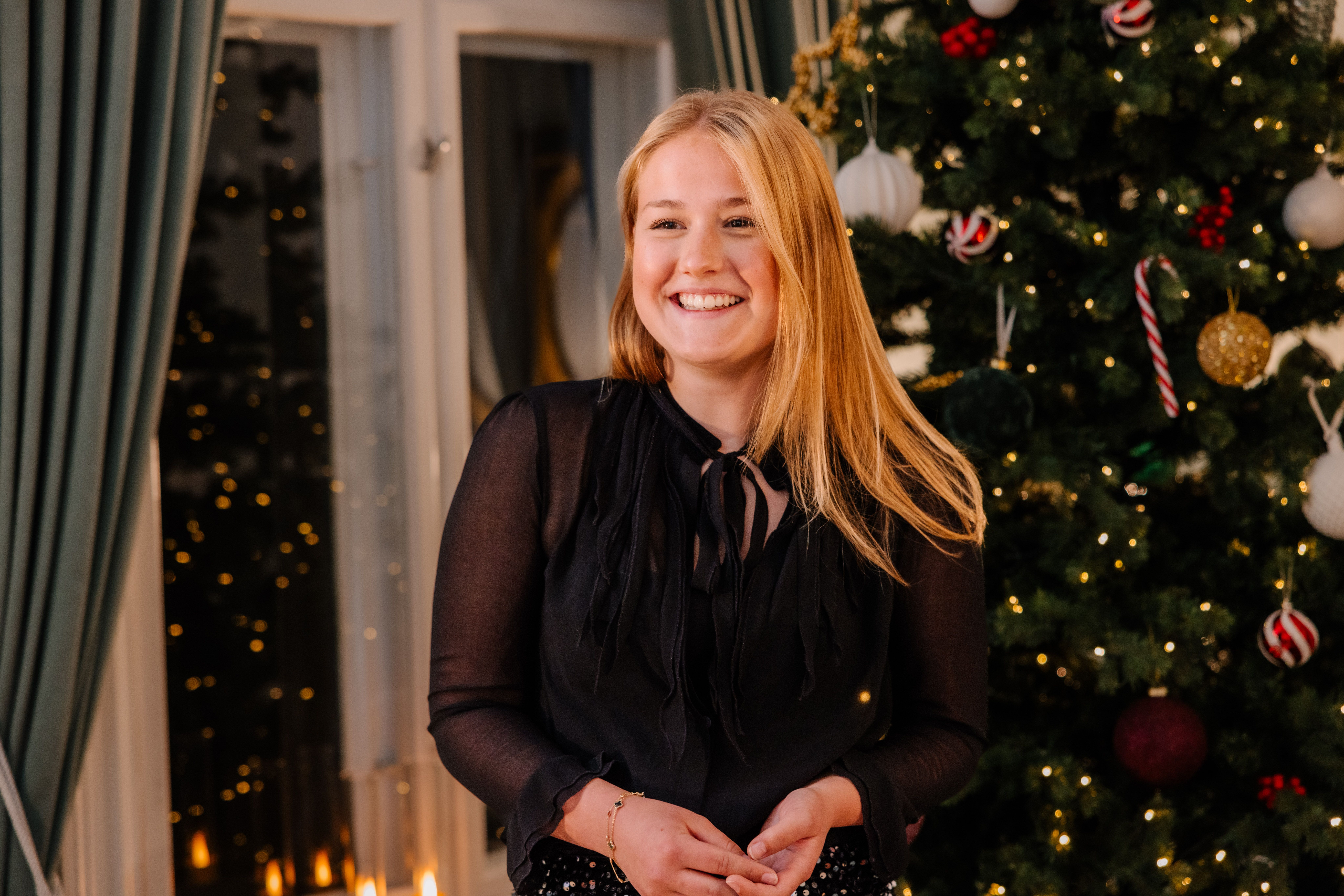 Kvinne som smiler