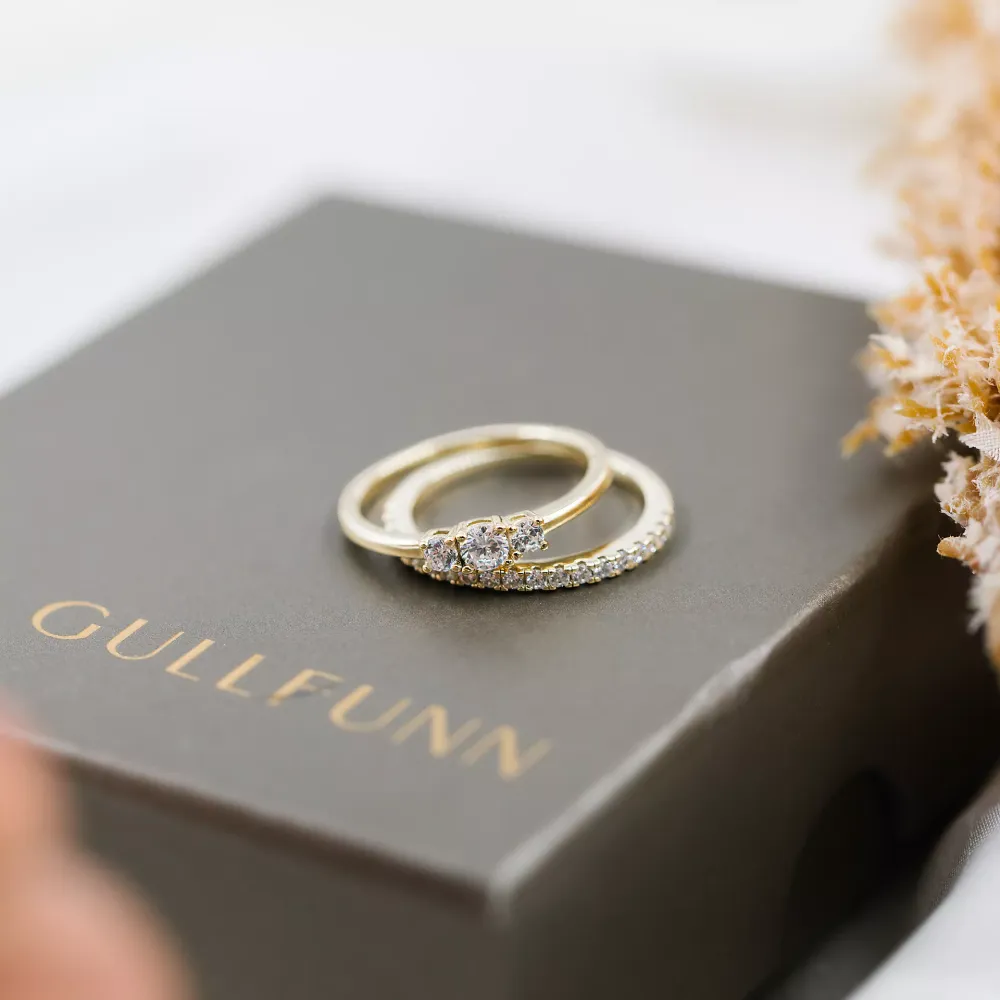 2 ringer med zirkonia i 925 sølv