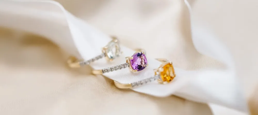 Forlovelsesringer som passer ditt stjernetegn