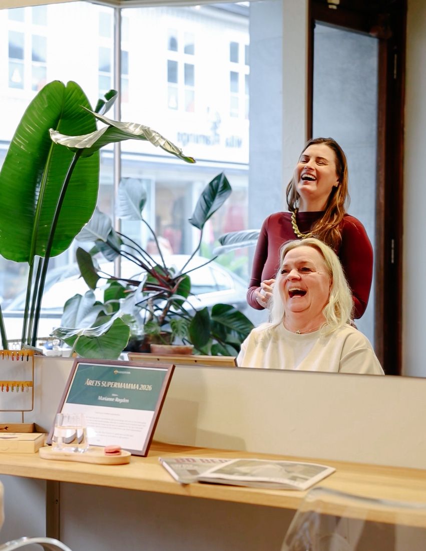 Årets supermamma 2026 hos Studio Lykke 