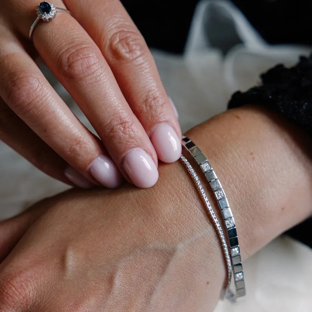 Diamantarmbånd i hvitt gull