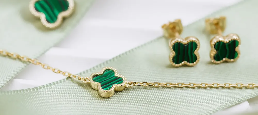 Smykker med kløverdesign