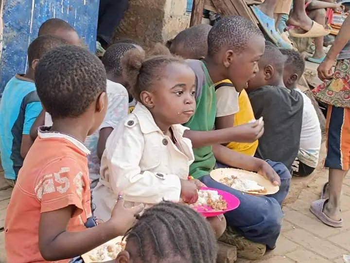 Field report gallery image 2: Equipment challenge for the feeding program