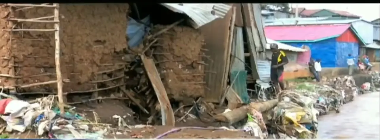Field report gallery image 1: Dire Flooding situation.