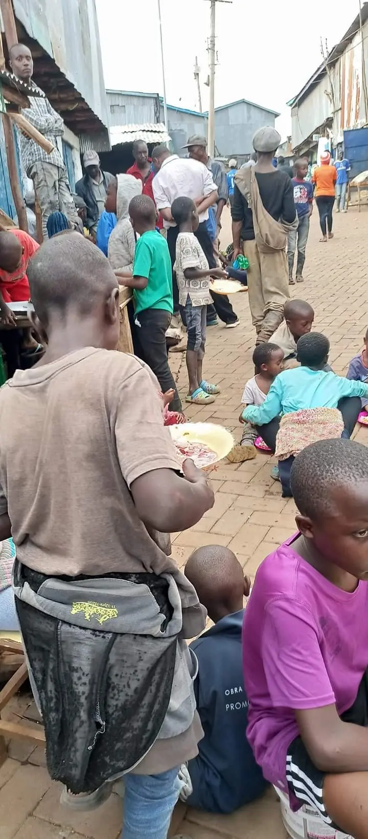 Field report gallery image 3: Week 16 - Children Feeding Program