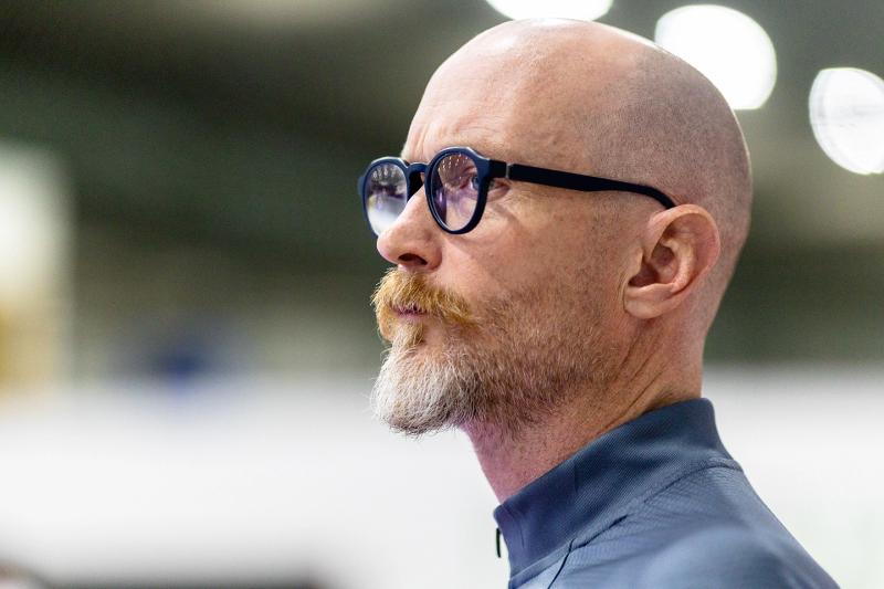 Tim Adams on the sidelines coaching the Free Play Wolves futsal team (2025)