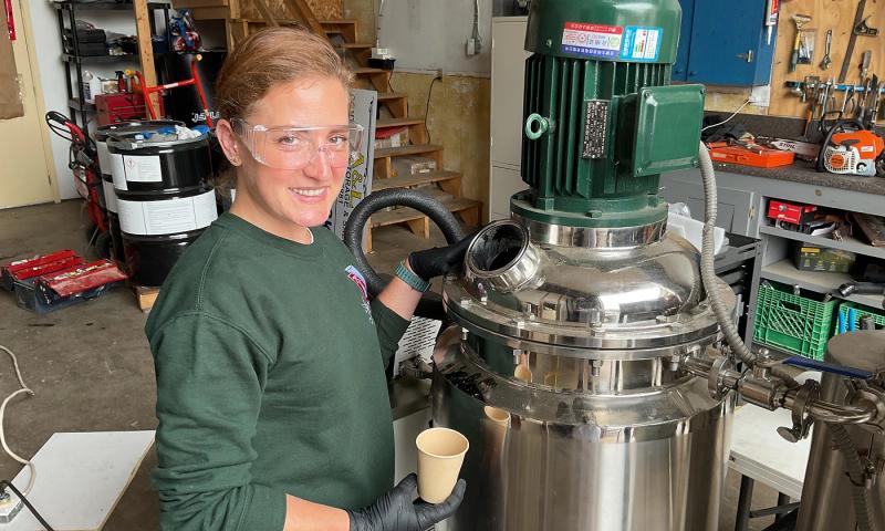 Nicoletta Faraone working at PureGard (formerly Atlantick) using a ultrasonic homogenizer during the preparation of the tick repellent fabric spray