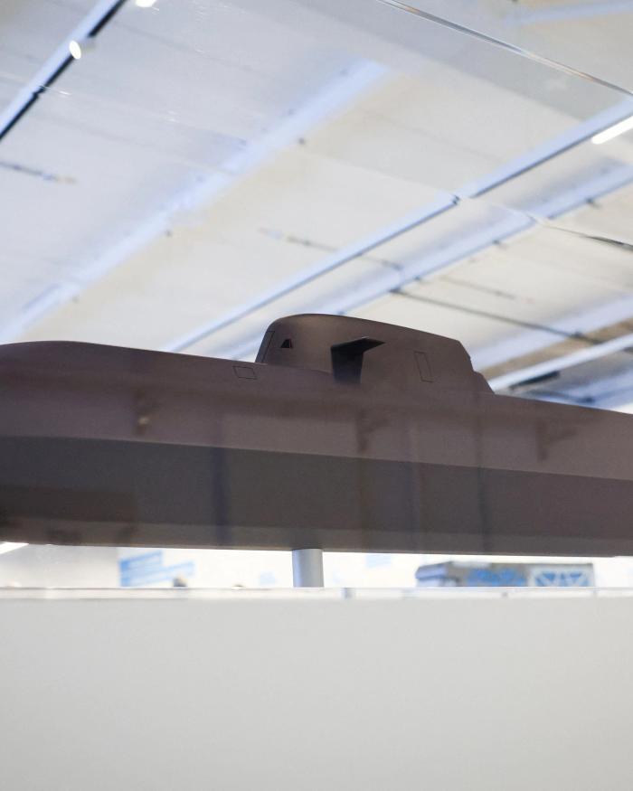 2S8NC81 Kiel, Germany. 20th Jan, 2025. A submarine model of the HDW Class 212CD series can be seen in the Oceanworld visitor center at the shipyard of Thyssenkrupp Marine Systems (TKMS)