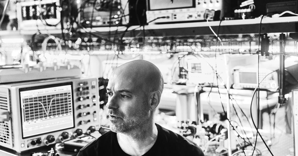 Scaling photonic quantum hardware isn't just a physics challenge—it's an engineering and infrastructure challenge. In a new interview with Be Giant (@begiantca), Christian Weedbrook (@ cweedbrook), Founder and CEO of Xanadu discusses why a fault-tolerant qua
