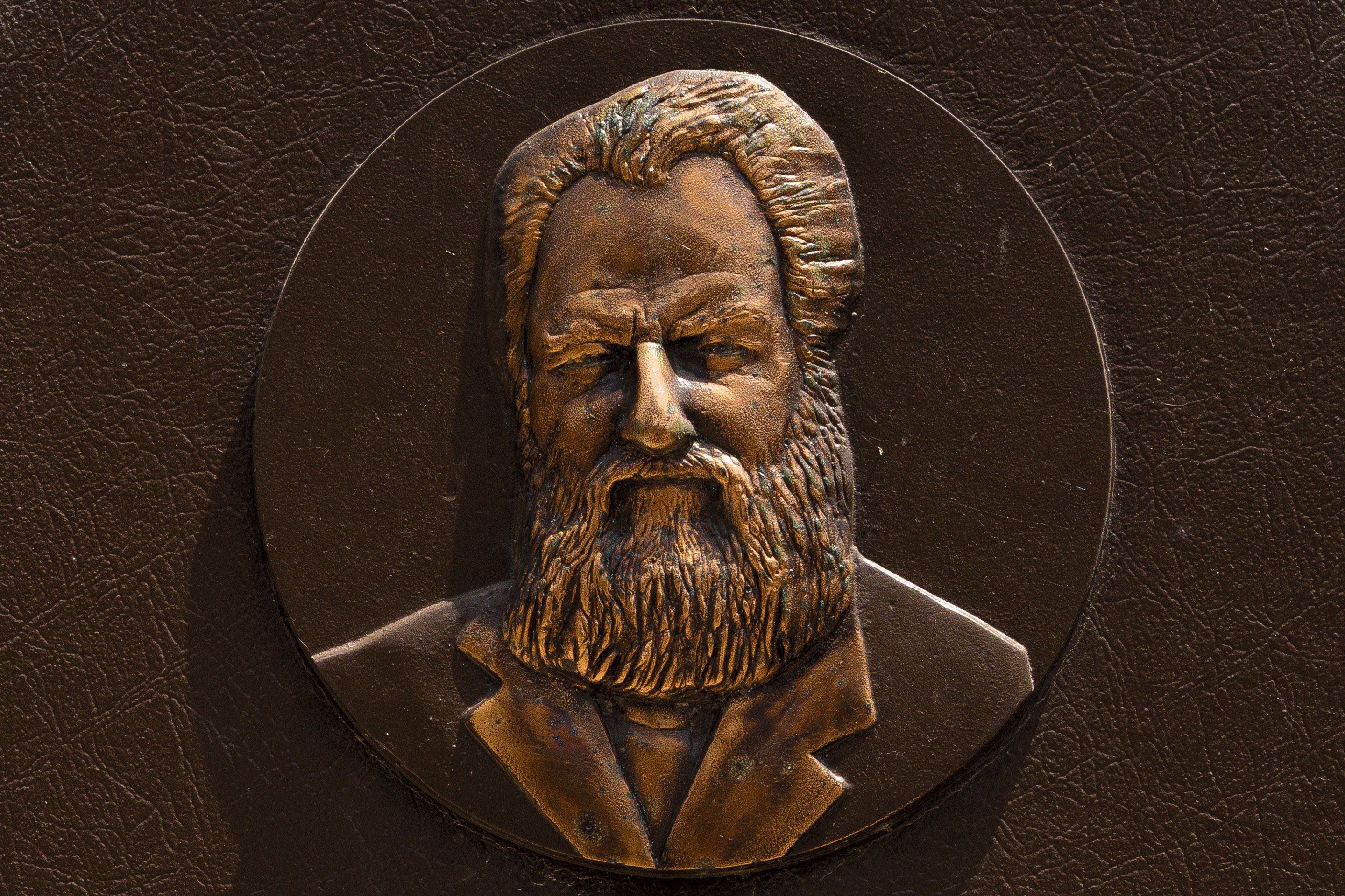 Detail of a plaque in Paris, Ontario, marking the site where Alexander Graham Bell received the first successful long-distance telephone transmission from Brantford on August 10, 1876