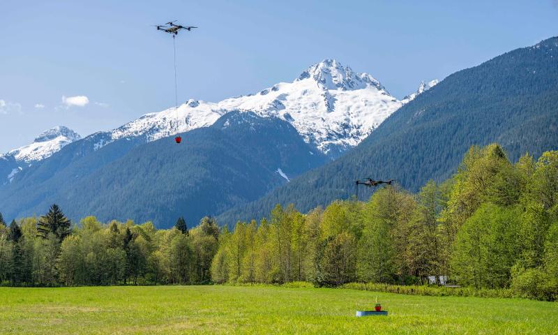 The drones used by FireSwarm, Thunder Wasps, can haul up to 400 kg – or 400 litres of water.