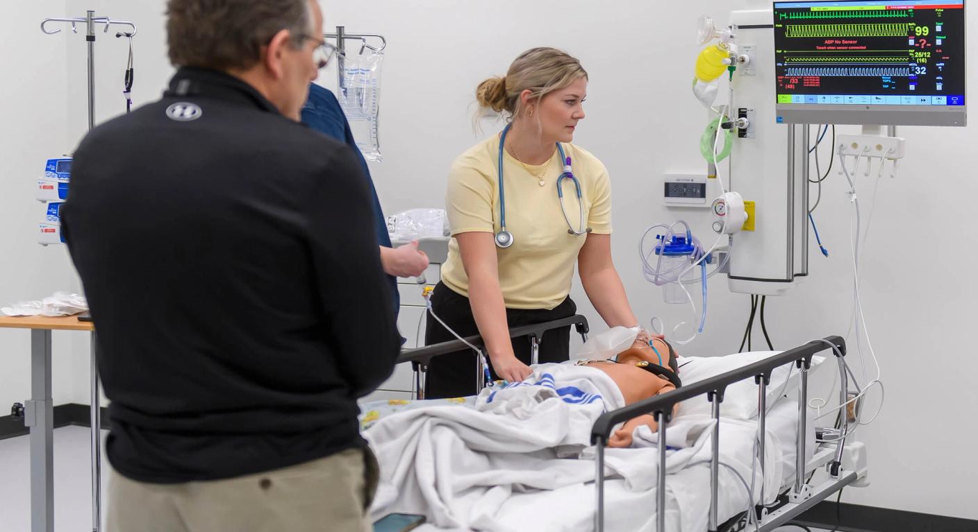 The medical school has what may be Canada’s most advanced simulation centre, including a surgical skills room, 10 advanced simulation rooms, a fully equipped ambulance, two replica apartments with working stoves, open drawers and tripping hazards, and an immersive augmented-reality learning space with sensory experiences of sight, sound, smell and touch.