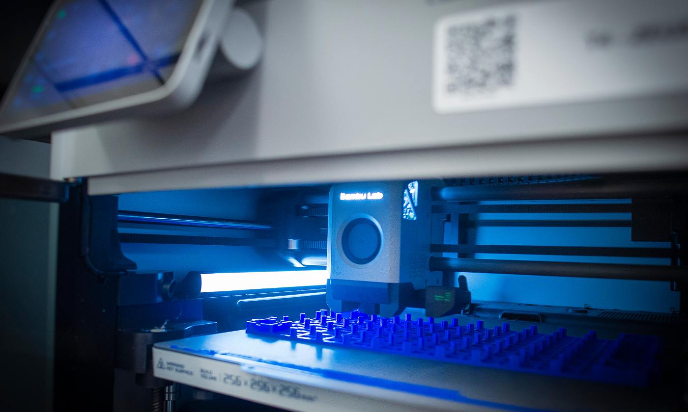 A polyunity 3d printer printing a component