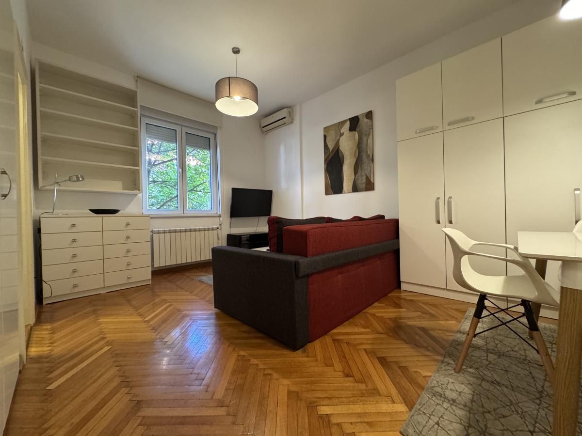 Kosančićev venac | Garsonjera | 25 m²