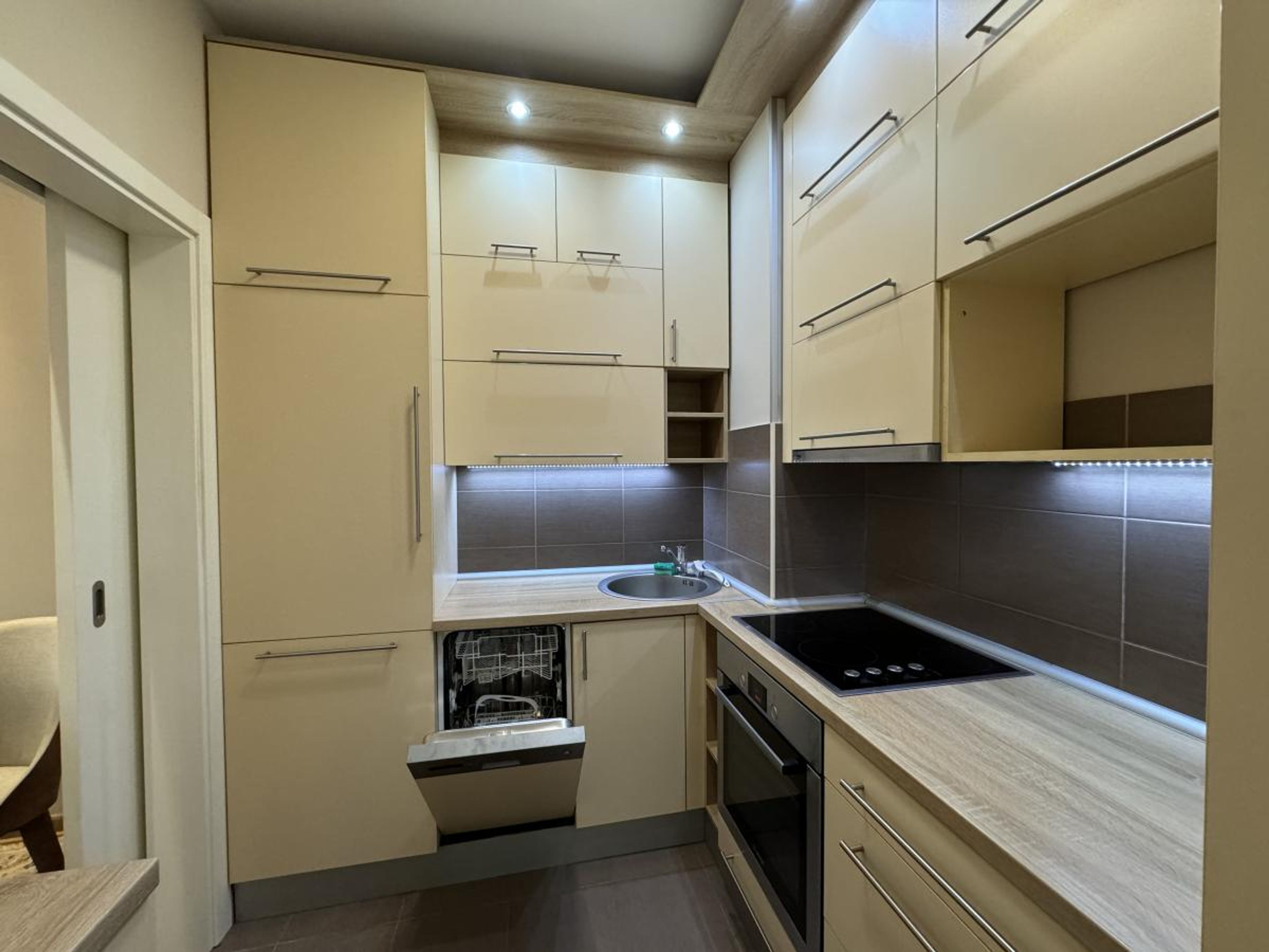 Blok 61 | two-room apartment | 48 m² | Parking