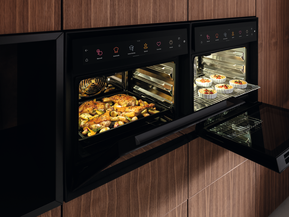 Bora X BO ovens met kippenpoten en mini quiches